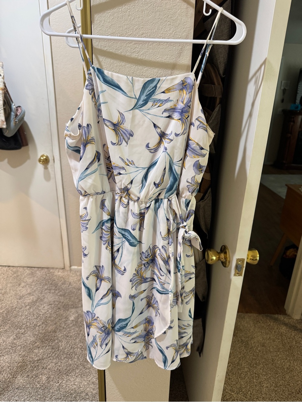 Floral Spaghetti-Strap Sundress in White and Blue L